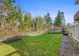 1226 Bayview Ave, Unit Daylight in Shelton, WA - Foto de edificio - Building Photo