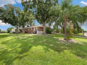 2608 Constitution Blvd in Sarasota, FL - Building Photo - Building Photo