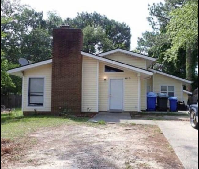 property at 615 Emerald Dr