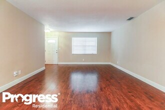 246 Las Palmas St in Royal Palm Beach, FL - Building Photo - Building Photo