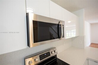719 NW 208th Way in Pembroke Pines, FL - Building Photo - Building Photo