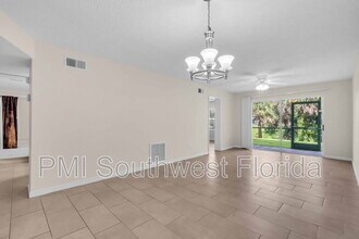 7294 Cloister Dr in Sarasota, FL - Building Photo - Building Photo