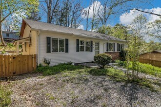 321 Melody Cir in Swannanoa, NC - Building Photo - Building Photo