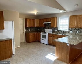 30768 Oak Crest Dr in Lewes, DE - Building Photo - Building Photo