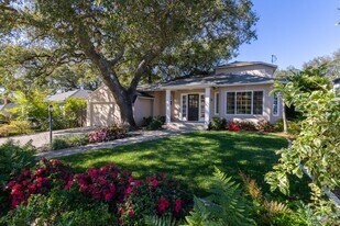 1224 Fernside Dr in La Cañada Flintridge, CA - Building Photo