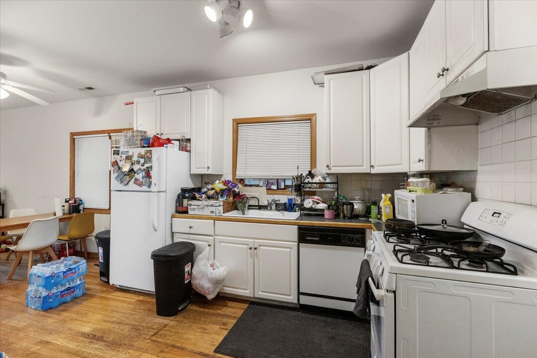 1432 W Cortez St in Chicago, IL - Building Photo