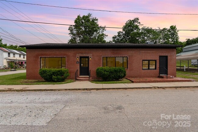 property at 412 Flat Dr