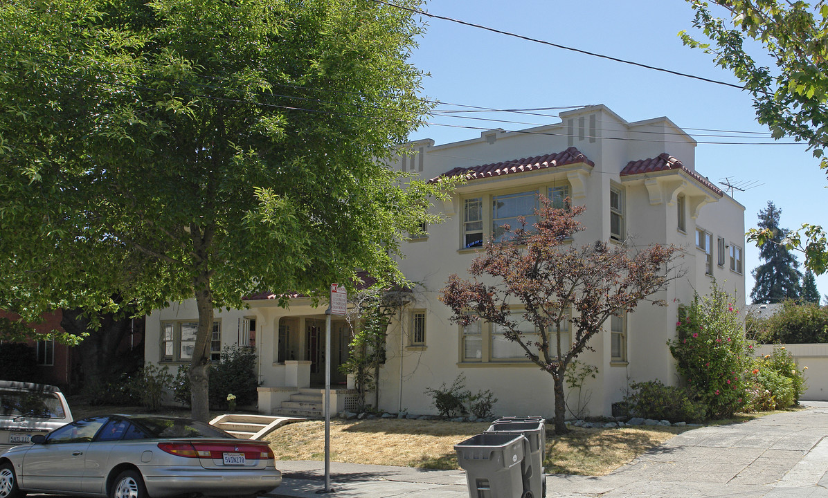 29 Croxton Ave in Oakland, CA - Foto de edificio