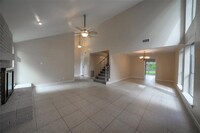 10318 Crescent Moon Dr in Houston, TX - Building Photo - Building Photo