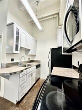 312 W 5th St, Unit 604 in Los Angeles, CA - Building Photo - Building Photo