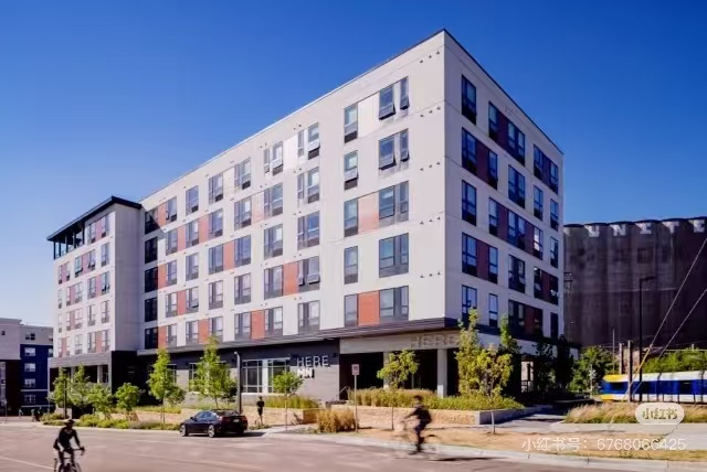 property at 2813 4th St SE