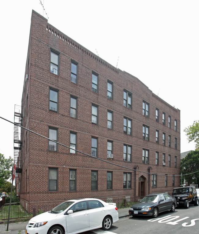 491 E 45th St in Brooklyn, NY - Building Photo - Building Photo