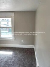 1247 Hoover Pl NW in Canton, OH - Building Photo - Building Photo