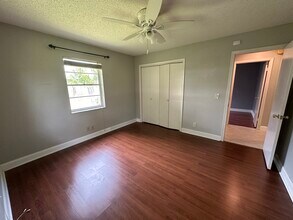 19043 SE Fearnley Dr in Jupiter, FL - Foto de edificio - Building Photo