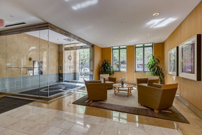 1117 10th St NW-Unit -#912 in Washington, DC - Foto de edificio - Building Photo
