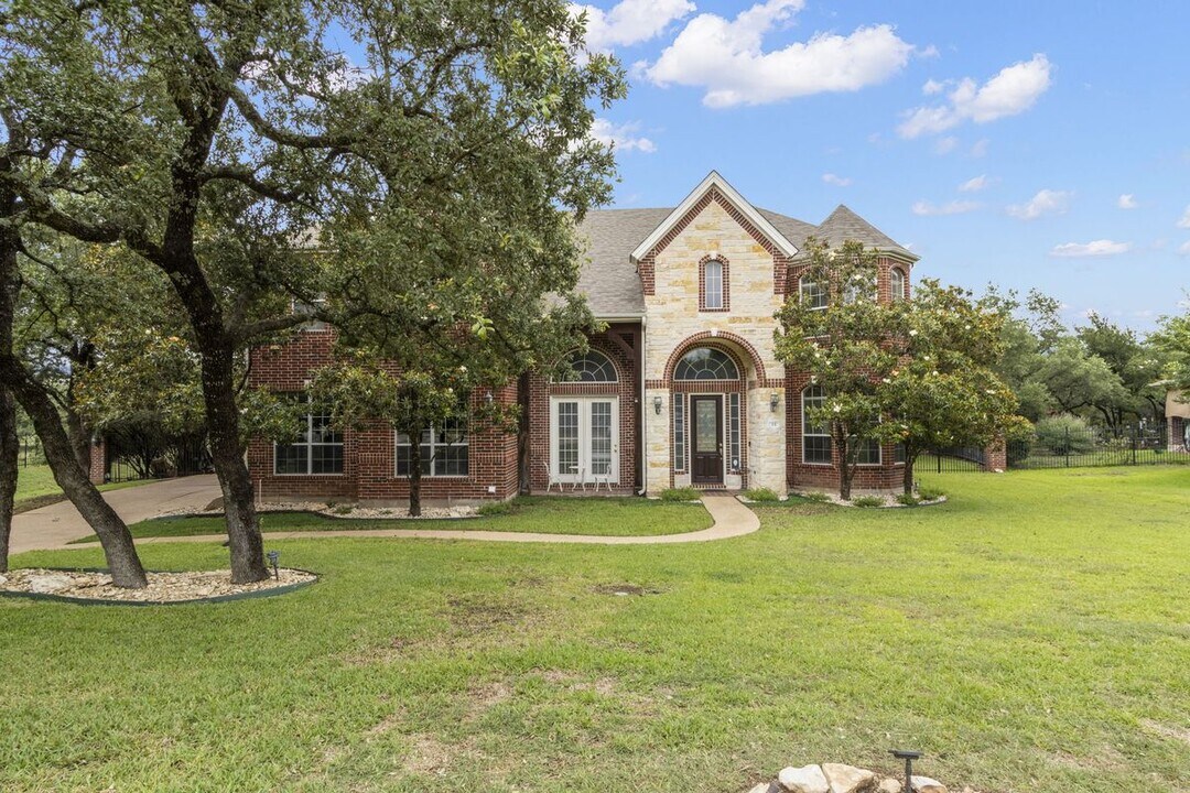 15 Sarazen Loop N in Georgetown, TX - Building Photo