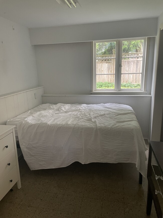property at 1842 W 63rd Ave