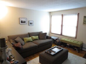 110 W 8th St, Unit 1 in Boston, MA - Building Photo - Building Photo