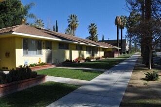 560 Cajon St in Redlands, CA - Building Photo - Building Photo