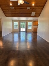 Country Hills in Kerrville, TX - Foto de edificio - Building Photo
