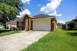 8410 Taraglen Ct in Richmond, TX - Building Photo - Building Photo