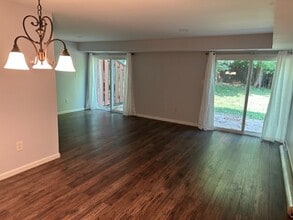 802 Worthington Dr in Exton, PA - Foto de edificio - Building Photo