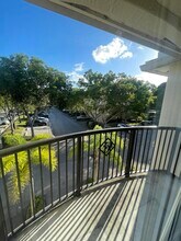 400 Crestwood Ct N in Royal Palm Beach, FL - Building Photo - Building Photo