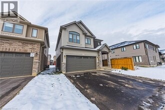 4 Broddy Ave in Brantford, ON - Building Photo - Building Photo