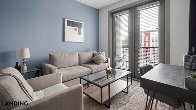 2165 Nolensville Pk, Unit 2-306 in Nashville, TN - Foto de edificio - Building Photo