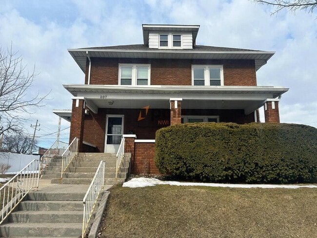 property at 207 Monroe St