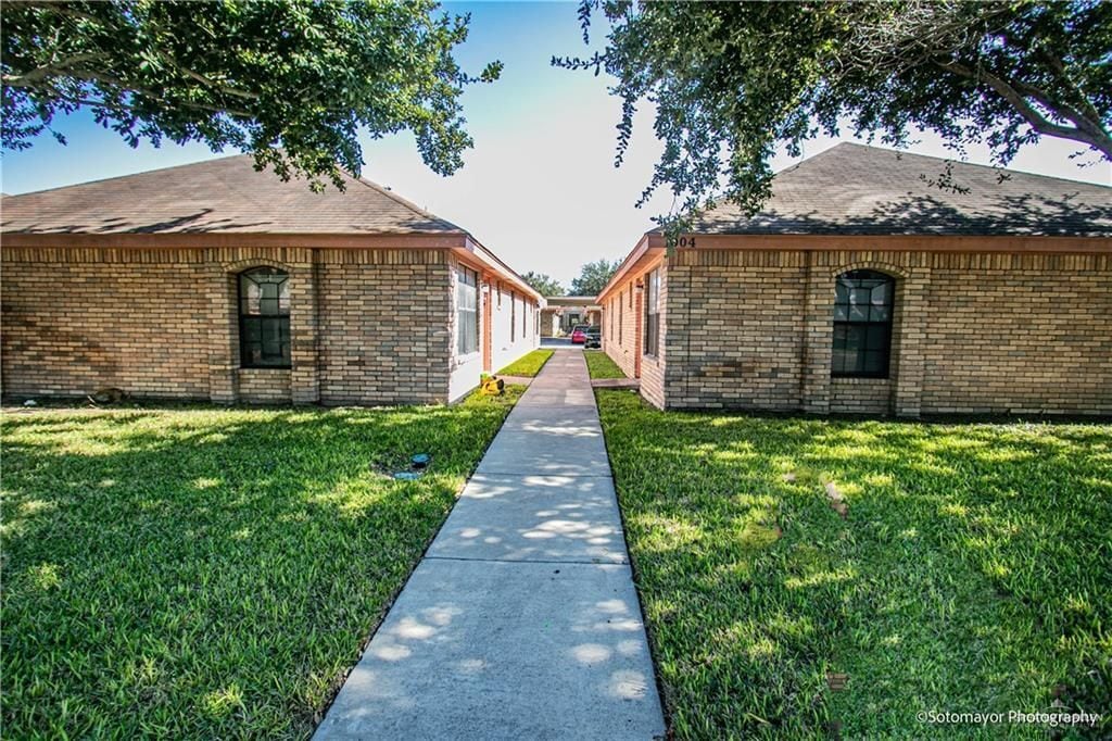 1904 Aruba Dr in Edinburg, TX - Building Photo