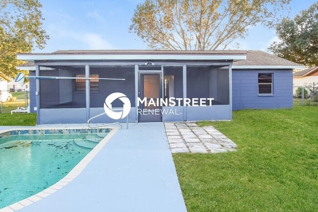 977 Island Ave NW in Palm Bay, FL - Building Photo - Building Photo