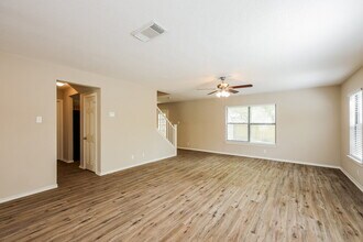 9842 Morningfield in San Antonio, TX - Building Photo - Building Photo