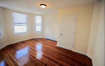 299 Lexington St, Unit 3 in Boston, MA - Building Photo - Building Photo