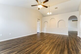 813 Albi Ct in Kissimmee, FL - Building Photo - Building Photo