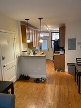 3435 N Lakewood Ave, Unit 2 in Chicago, IL - Building Photo - Building Photo