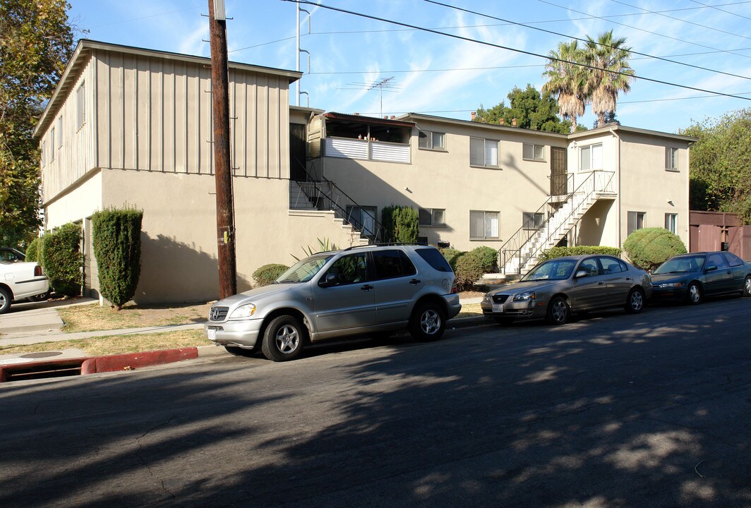 900 Glenway Dr in Inglewood, CA - Building Photo