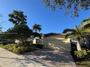 815 Vista Meadows Dr in Weston, FL - Building Photo - Building Photo