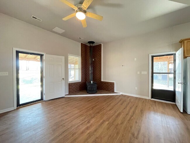 805 Chaptico Rd in South Hill, VA - Building Photo - Building Photo