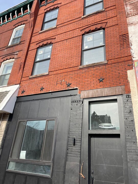 2903 W Girard Ave in Philadelphia, PA - Building Photo