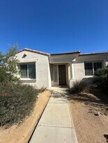 110 Francesca Ct in Palm Desert, CA - Building Photo