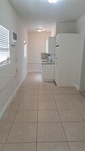 1362 SW 2nd St in Miami, FL - Building Photo - Building Photo