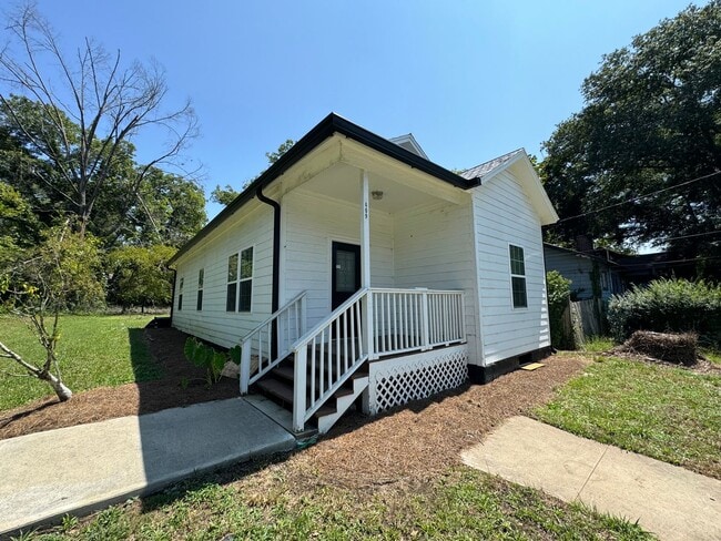 property at 409 Pennington Ave SW