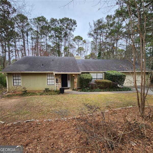 6926 Timbers E Dr in Lithonia, GA - Building Photo