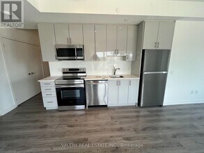 1480 Bayly St in Pickering, ON - Building Photo - Building Photo
