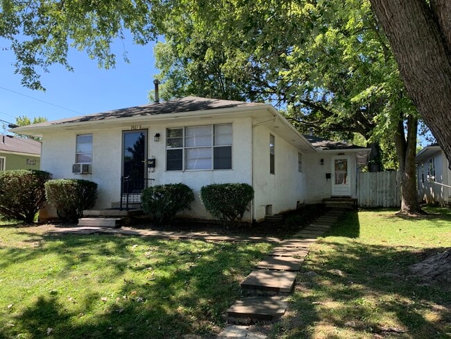 property at 2537 Parkwood Ave