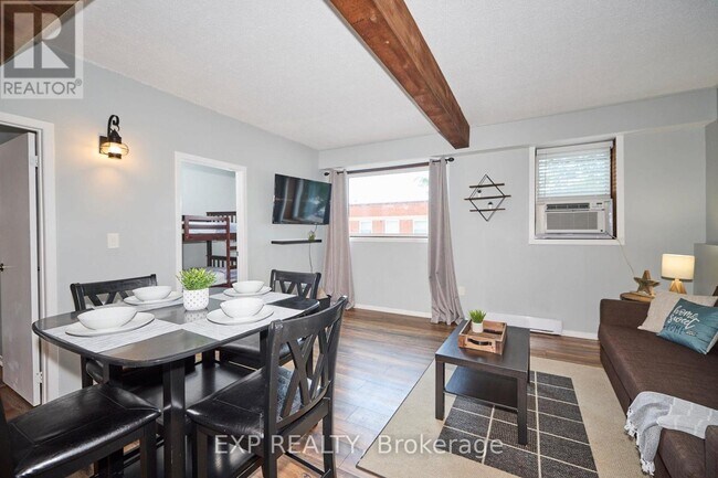 4675 Queen St in Niagara Falls, ON - Building Photo - Building Photo