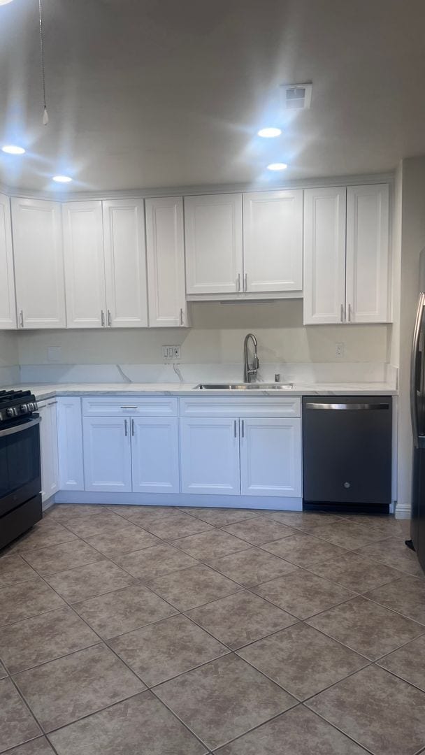 property at 1346 W San Ysidro Blvd