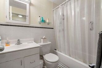 347 Marlborough St, Unit 2 in Boston, MA - Building Photo - Building Photo