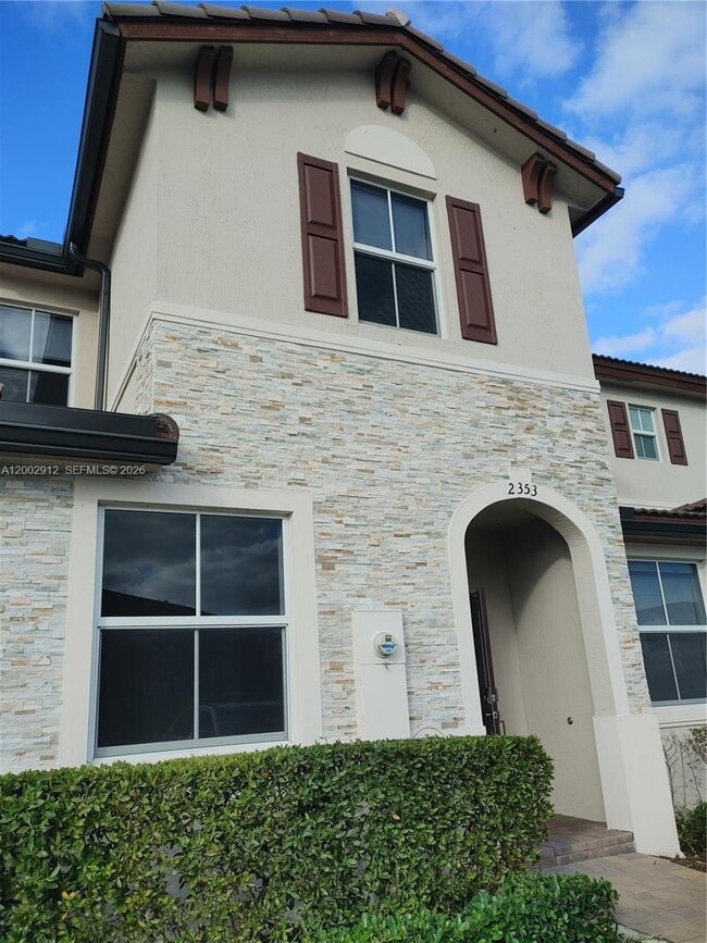 2353 NW 122nd Ter in Miami Shores, FL - Building Photo - Building Photo